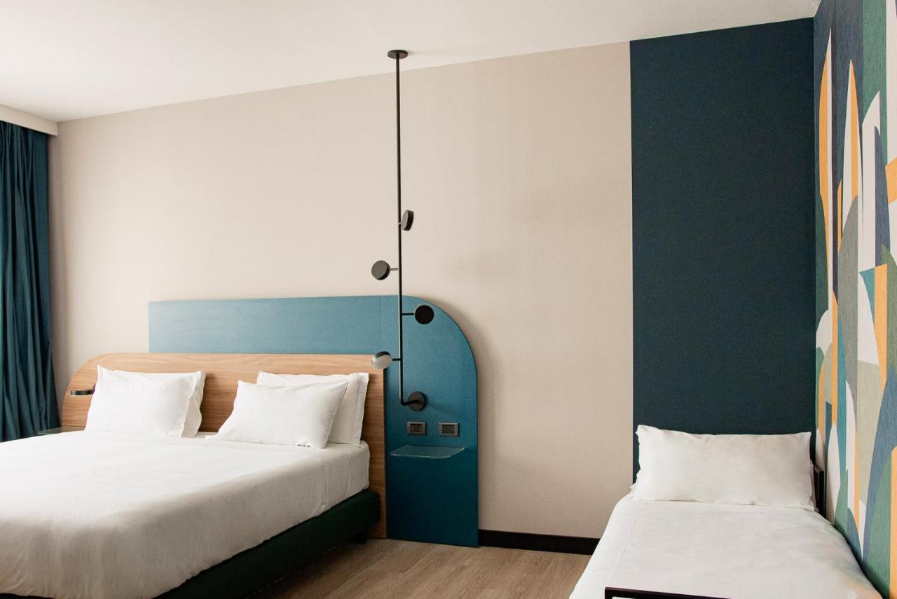 มิลาน อัสซาโก Hotel อาซซาโก ภายนอก รูปภาพ